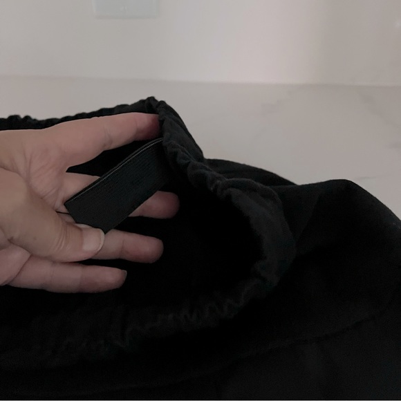 Rhonda Maternity black pleated skirt - Picture 12 of 14